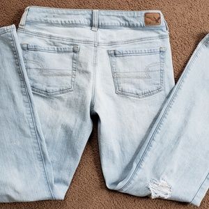 American eagle favorite boyfriend Jean's size 4